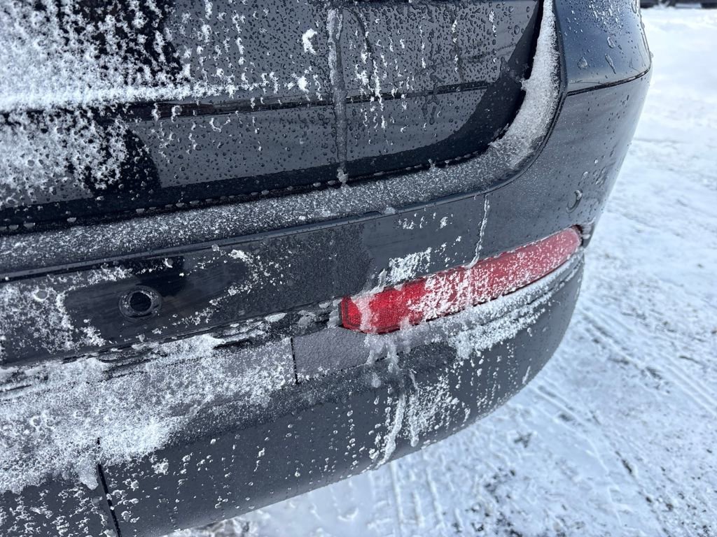 New 2026 Jeep Grand Cherokee Altitude image 13