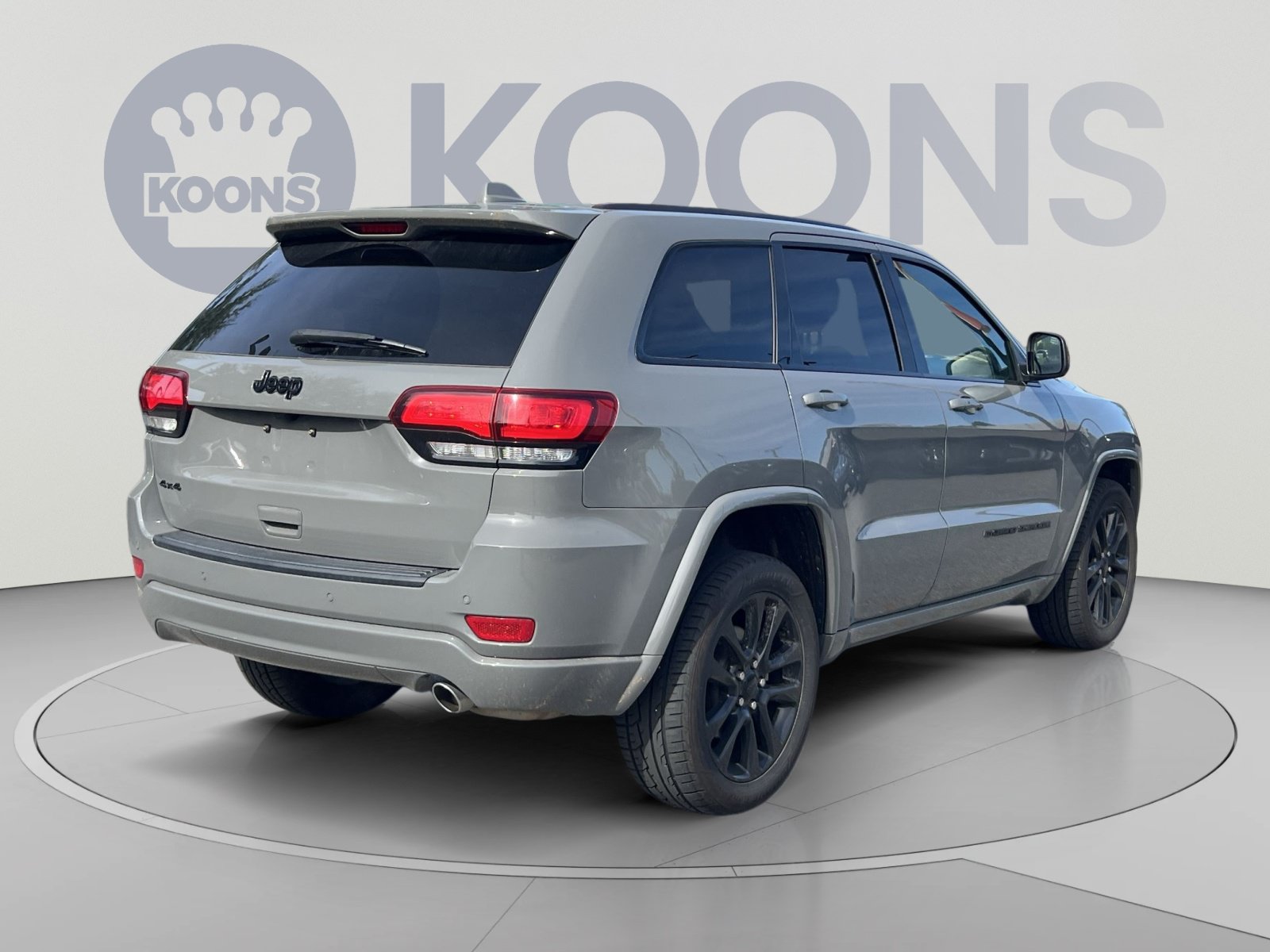Used 2022 Jeep Grand Cherokee Laredo X AWD/4WD image 7