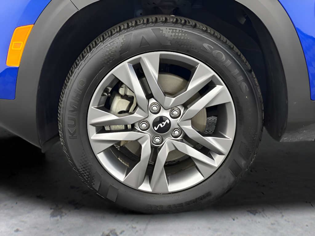 Used 2023 Kia Seltos LX AWD/4WD image 25