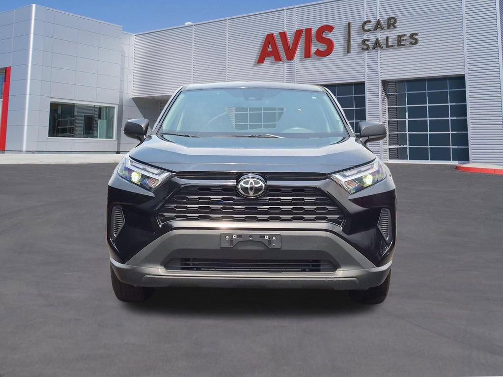 Used 2025 Toyota RAV4 LE AWD/4WD image 2