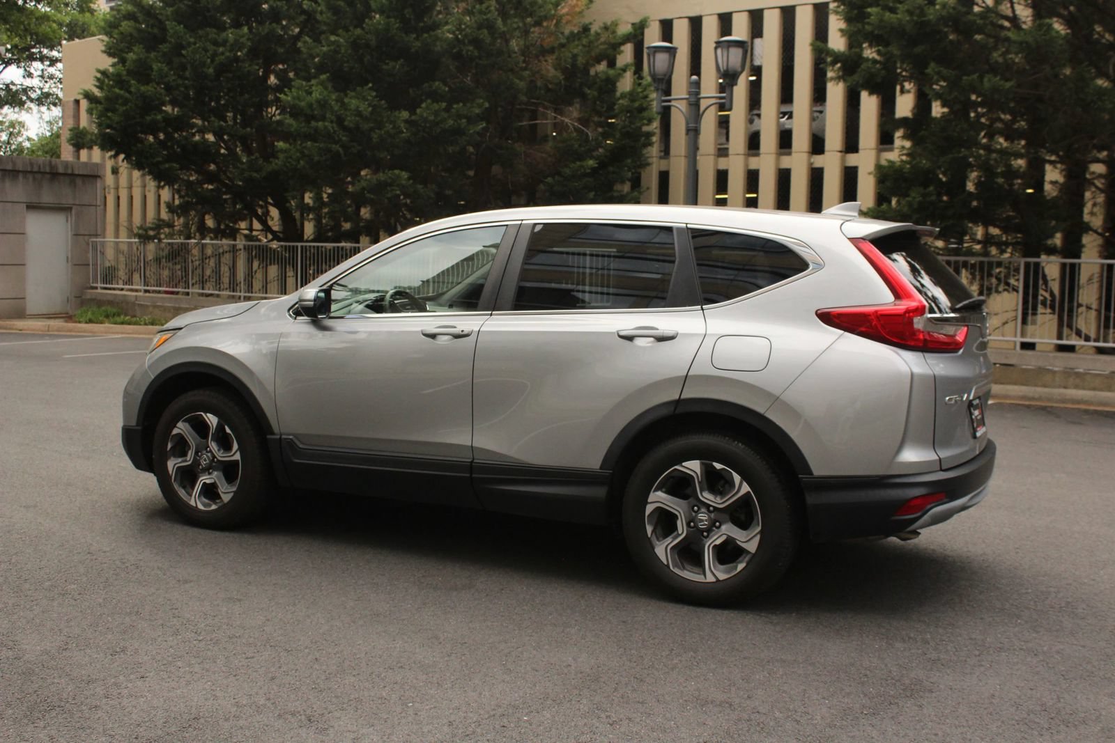 Used 2017 Honda CR-V EX image 8