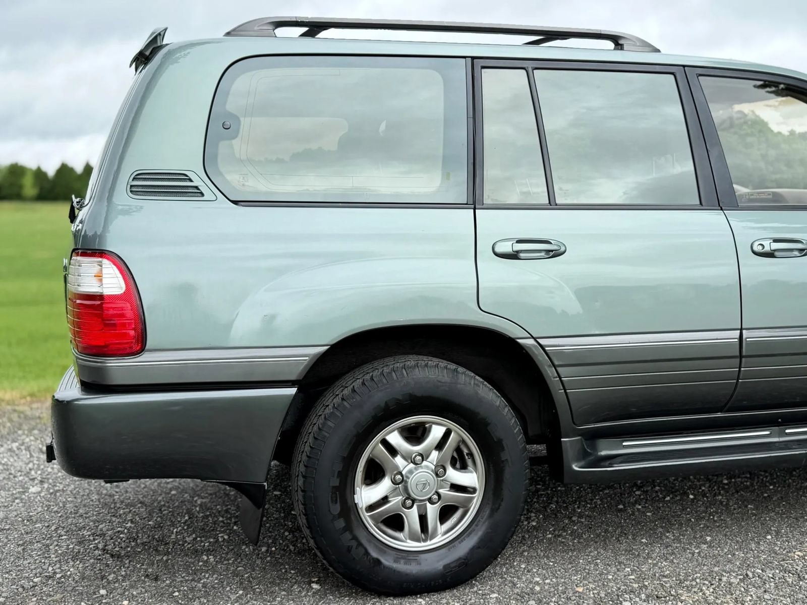 Used 2001 Lexus LX 470 4WD image 24