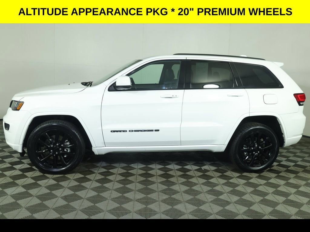Used 2022 Jeep Grand Cherokee Laredo X image 6