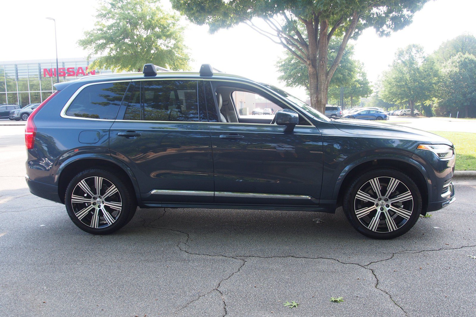 Used 2023 Volvo XC90 B6 Ultimate w/ Protection Package AWD/4WD image 8