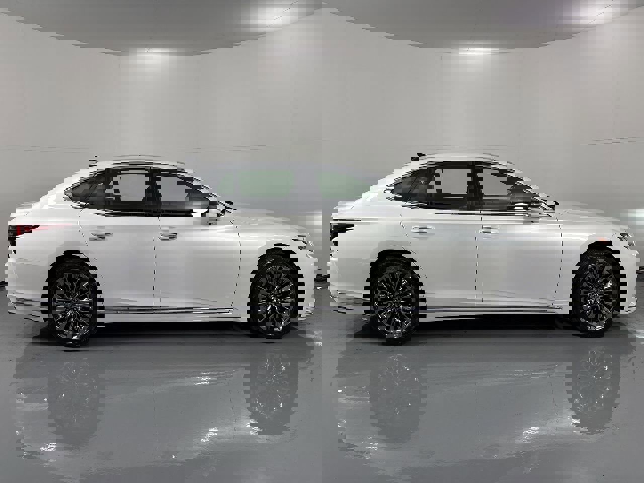 Used 2021 Lexus LS 500 AWD w/ Interior Upgrade Package image 39