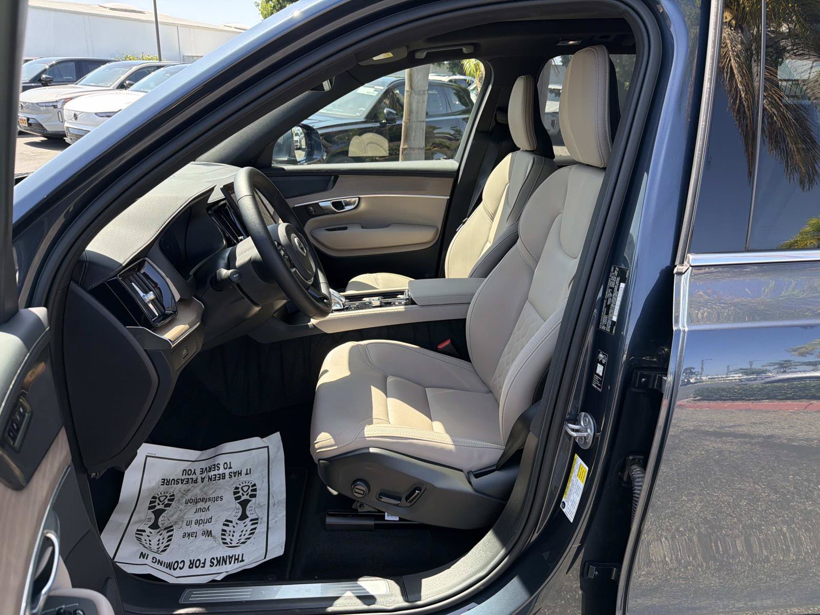 Used 2026 Volvo XC90 B6 Plus w/ Protection Package Premier AWD/4WD image 17