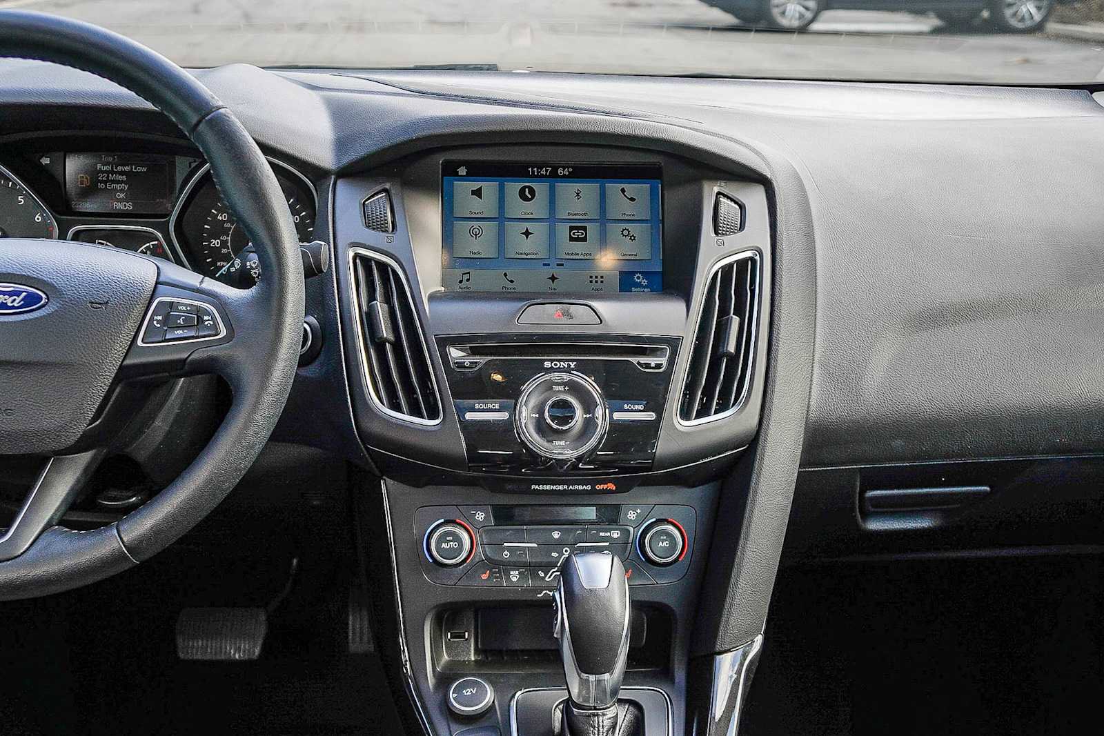 Used 2017 Ford Focus Titanium w/ Titanium Technology Package image 13