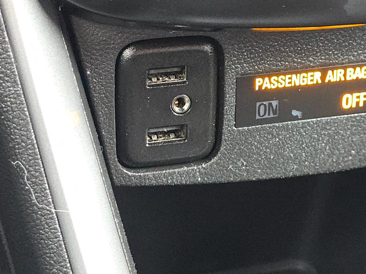 Used 2018 Chevrolet Trax LT w/ LT Convenience Package image 24