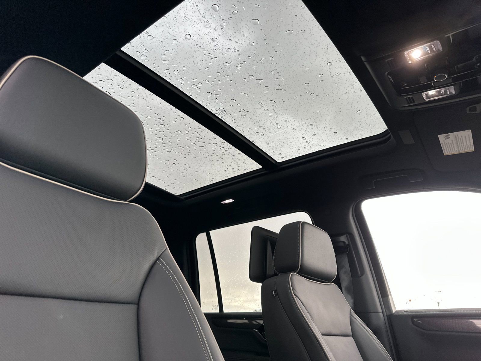 New 2026 GMC Yukon XL Elevation w/ Elevation Premium Package AWD/4WD image 18