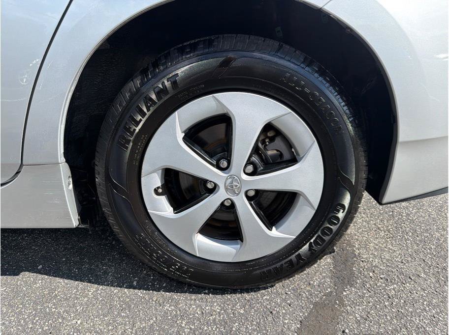 Used 2014 Toyota Prius Three FWD image 20