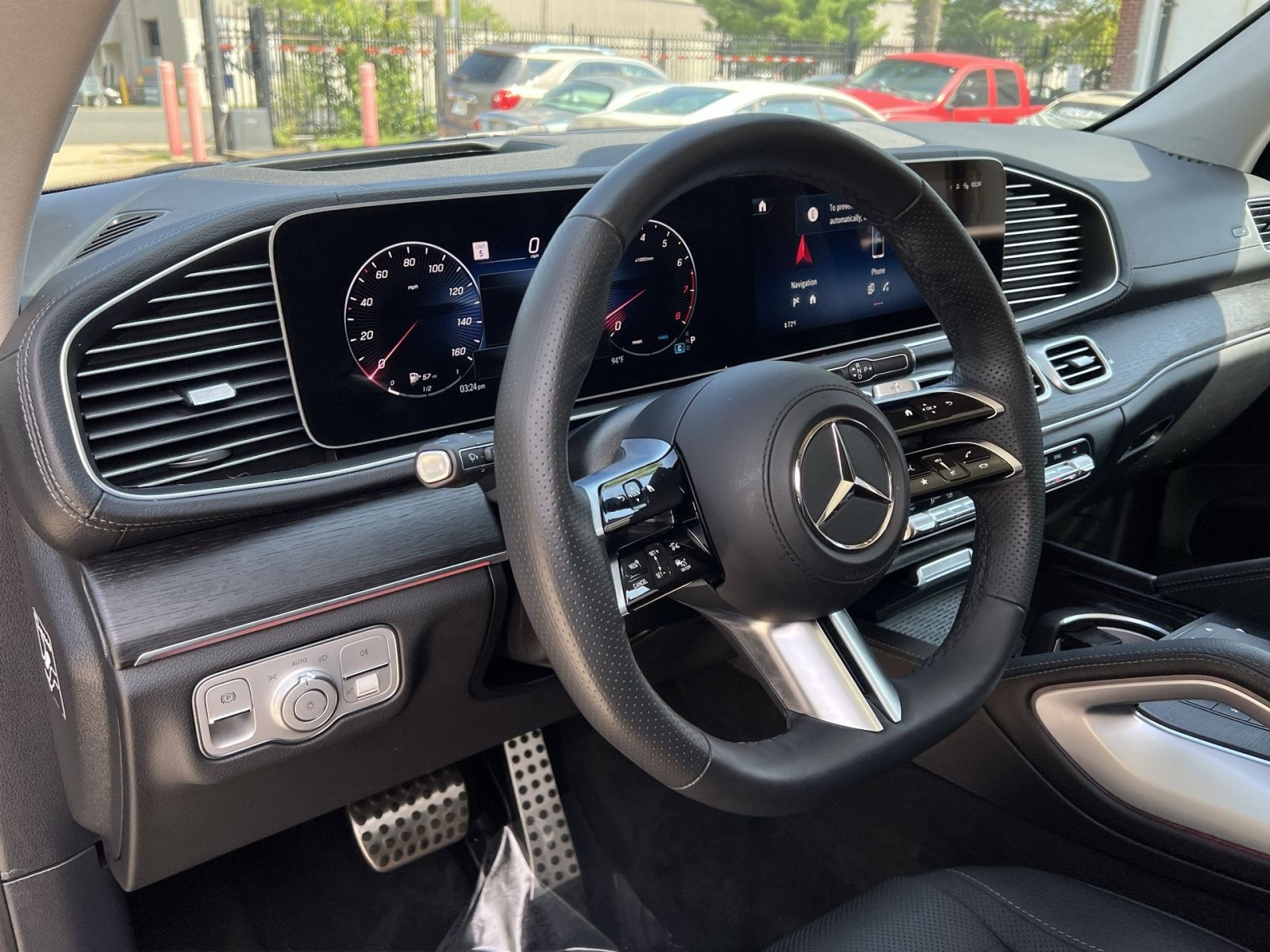 Used 2025 Mercedes-Benz GLS 450 4MATIC image 16