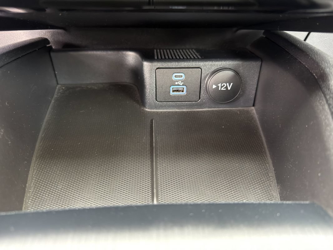 Used 2022 Ford Escape SE w/ SE Sport Appearance Package AWD/4WD image 28