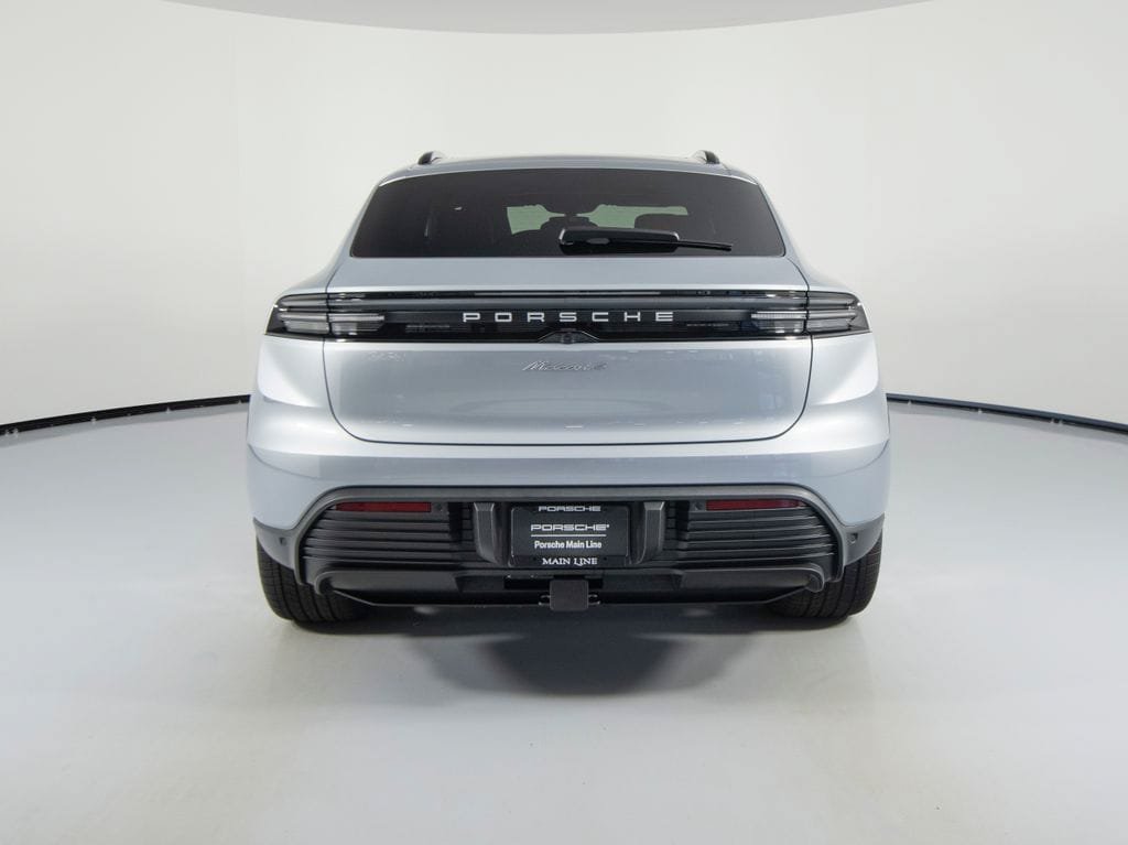 New 2026 Porsche Macan 4 Electric AWD/4WD image 9