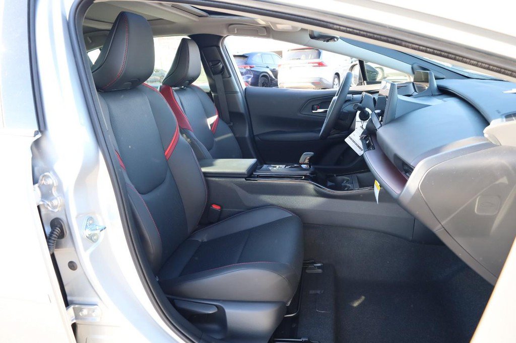 New 2026 Toyota Prius Plug-In Hybrid FWD image 24