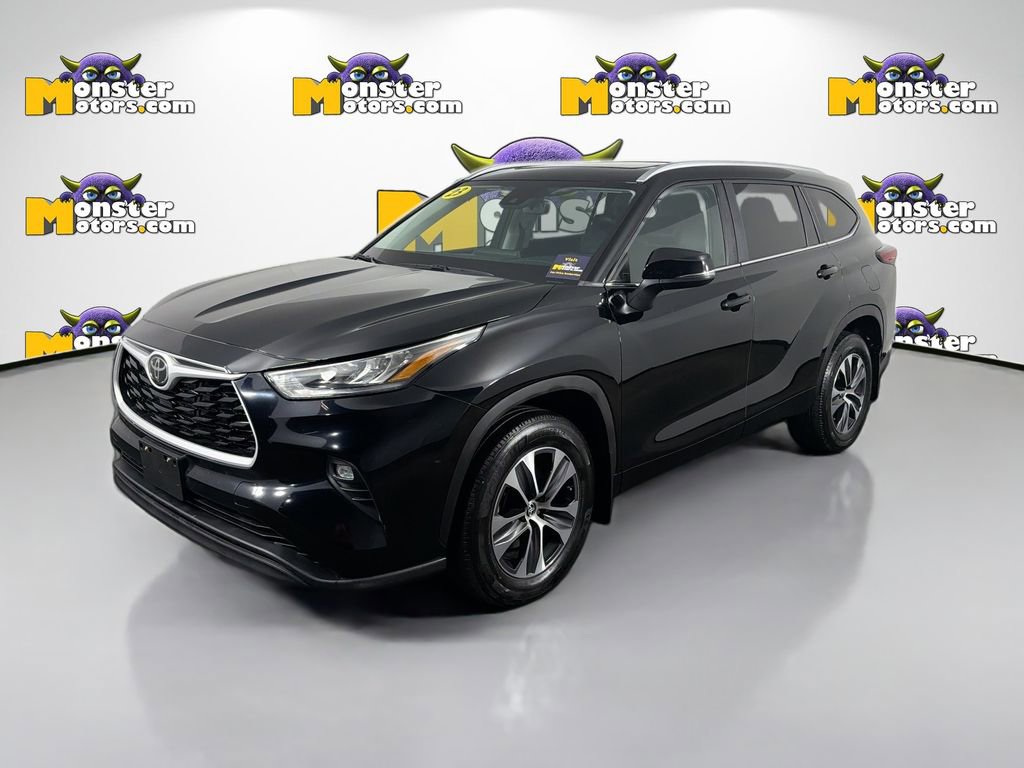 Used 2023 Toyota Highlander XLE image 1