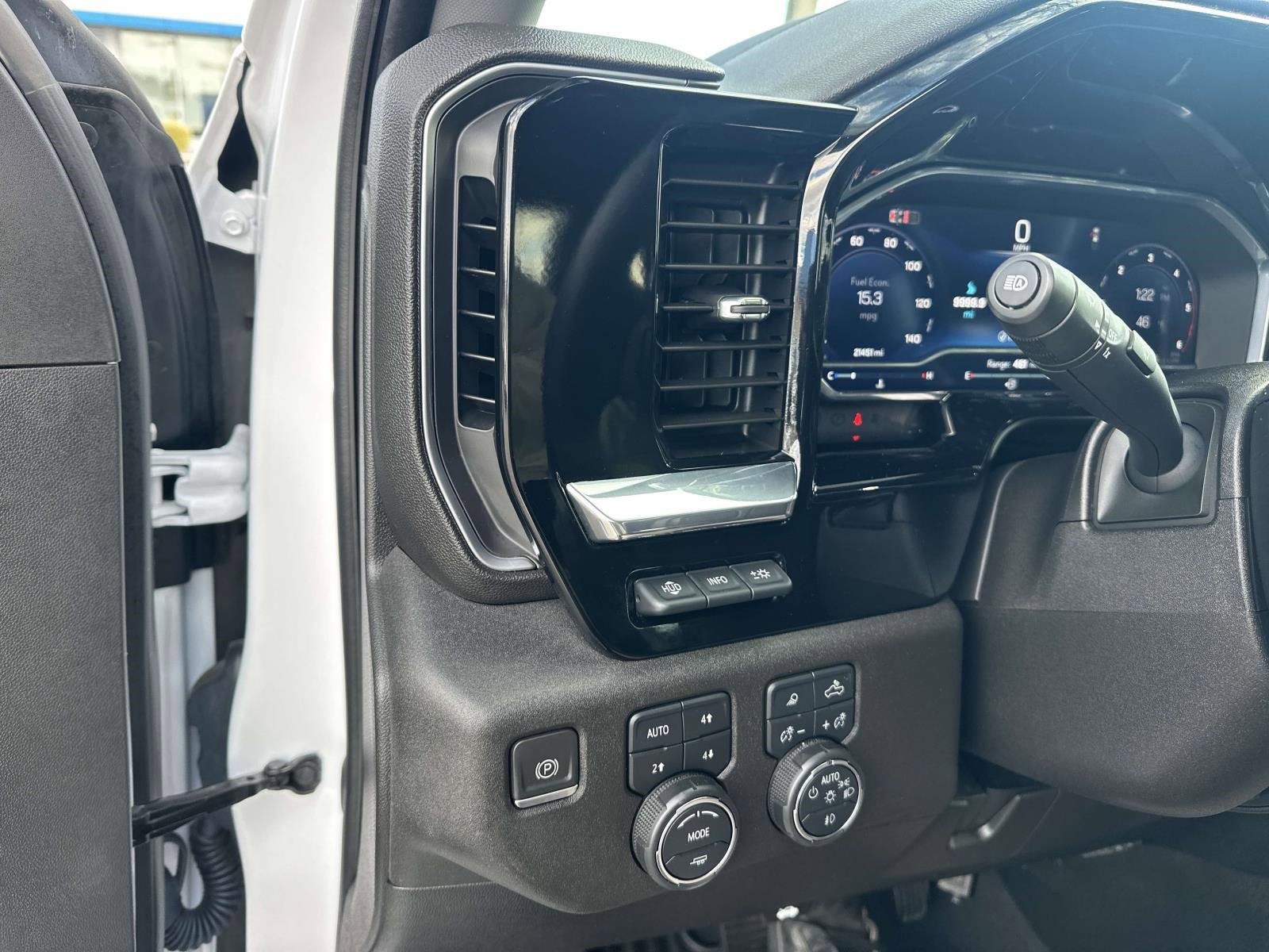 Used 2024 Chevrolet Silverado 2500 LTZ w/ LTZ Convenience Package image 21