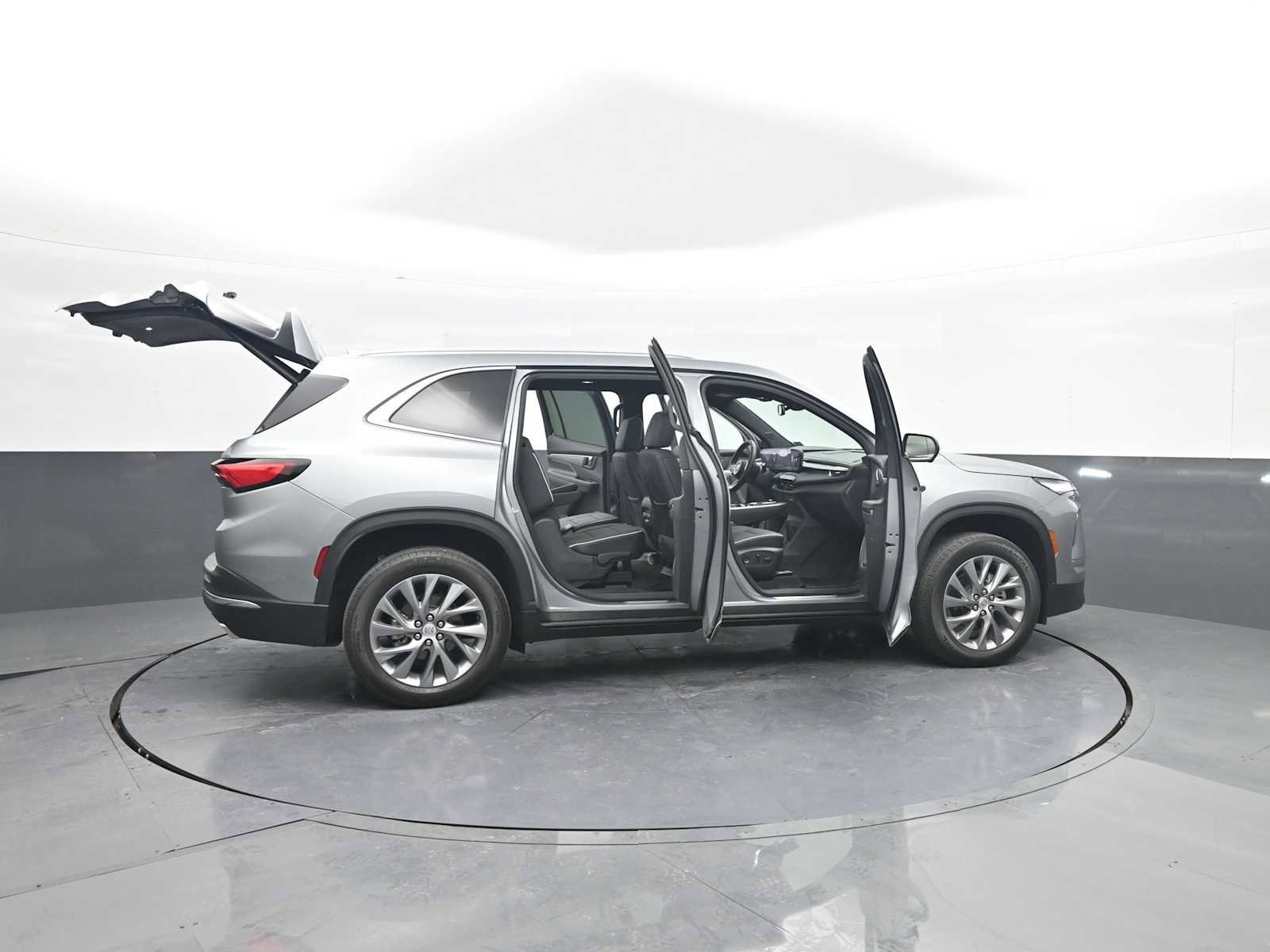 Used 2025 Buick Enclave Preferred w/ Power Package image 51