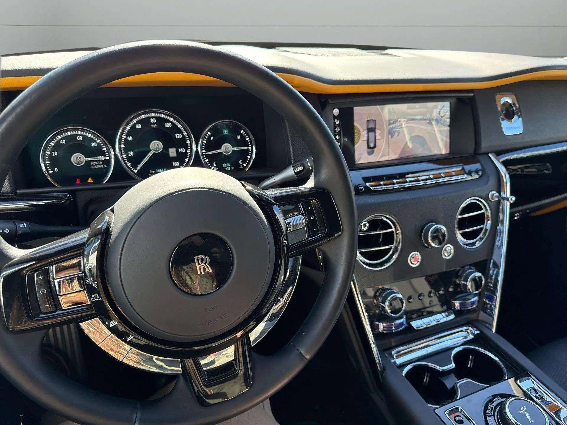 Used 2022 Rolls-Royce Cullinan image 33