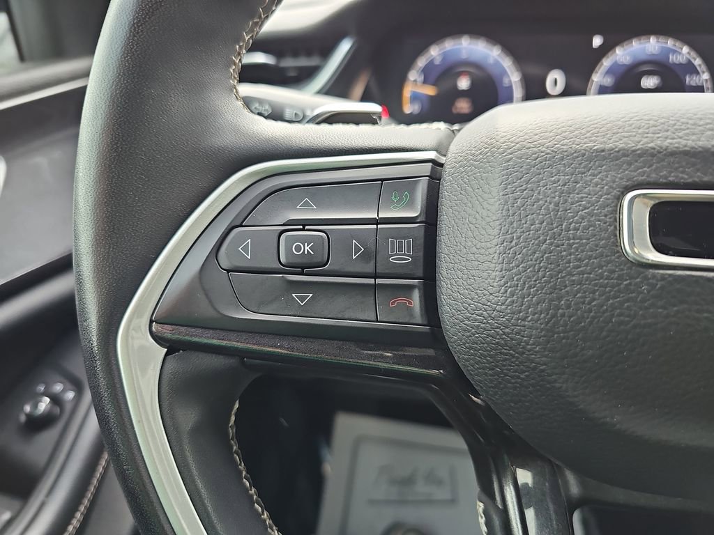 Used 2023 Jeep Grand Cherokee Altitude image 21