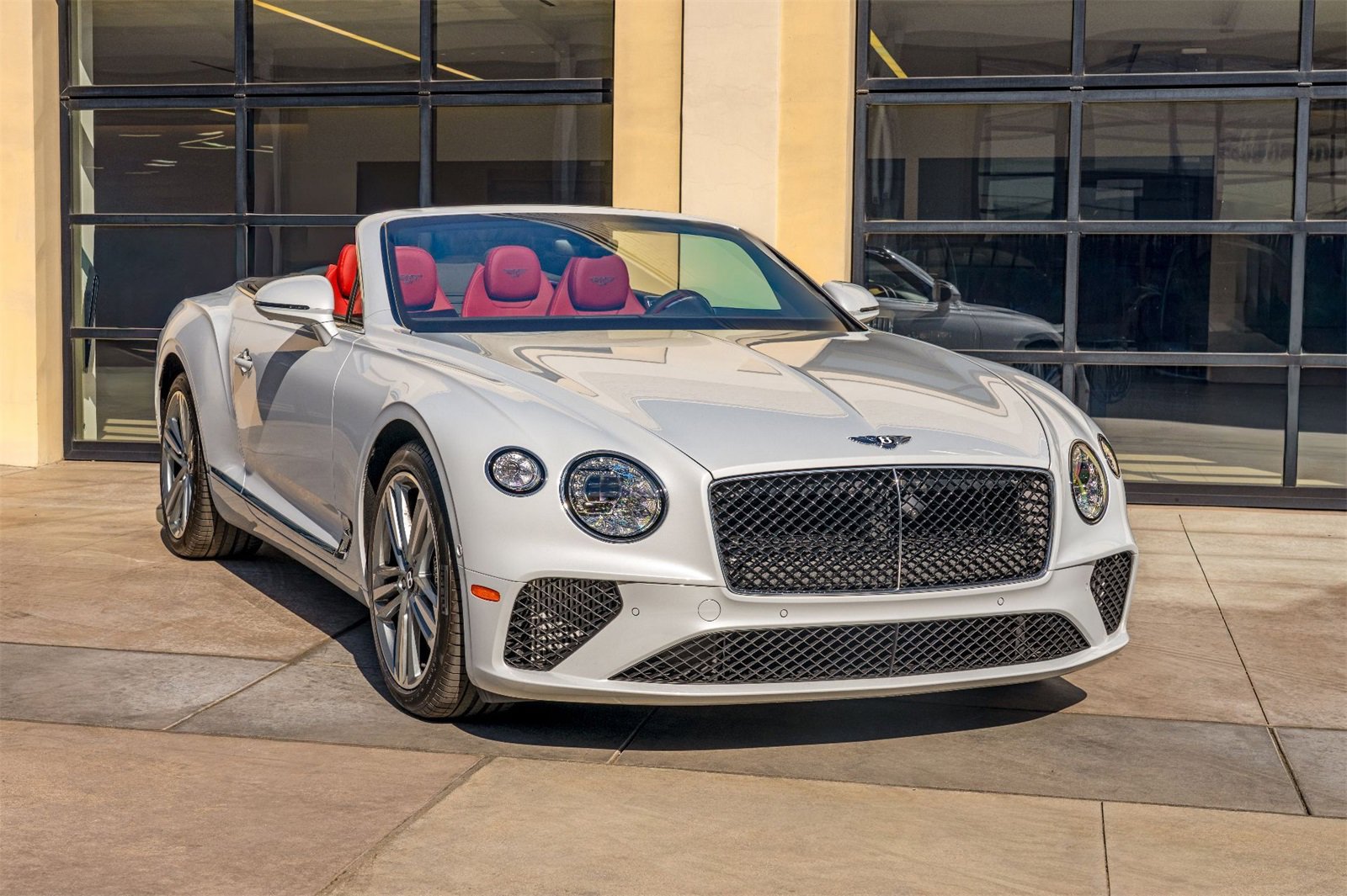 Used 2024 Bentley Continental GT image 21