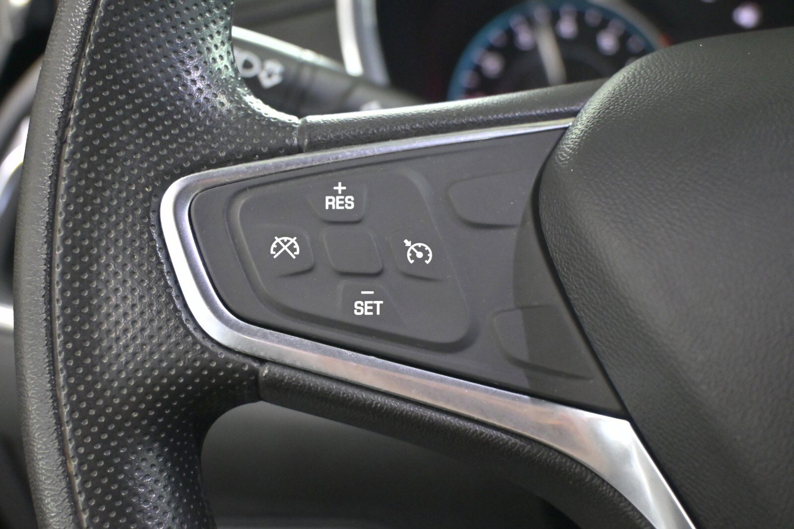 Used 2019 Chevrolet Equinox LT image 18