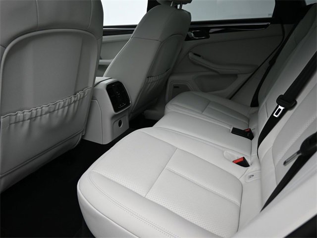 New 2026 Porsche Macan image 18