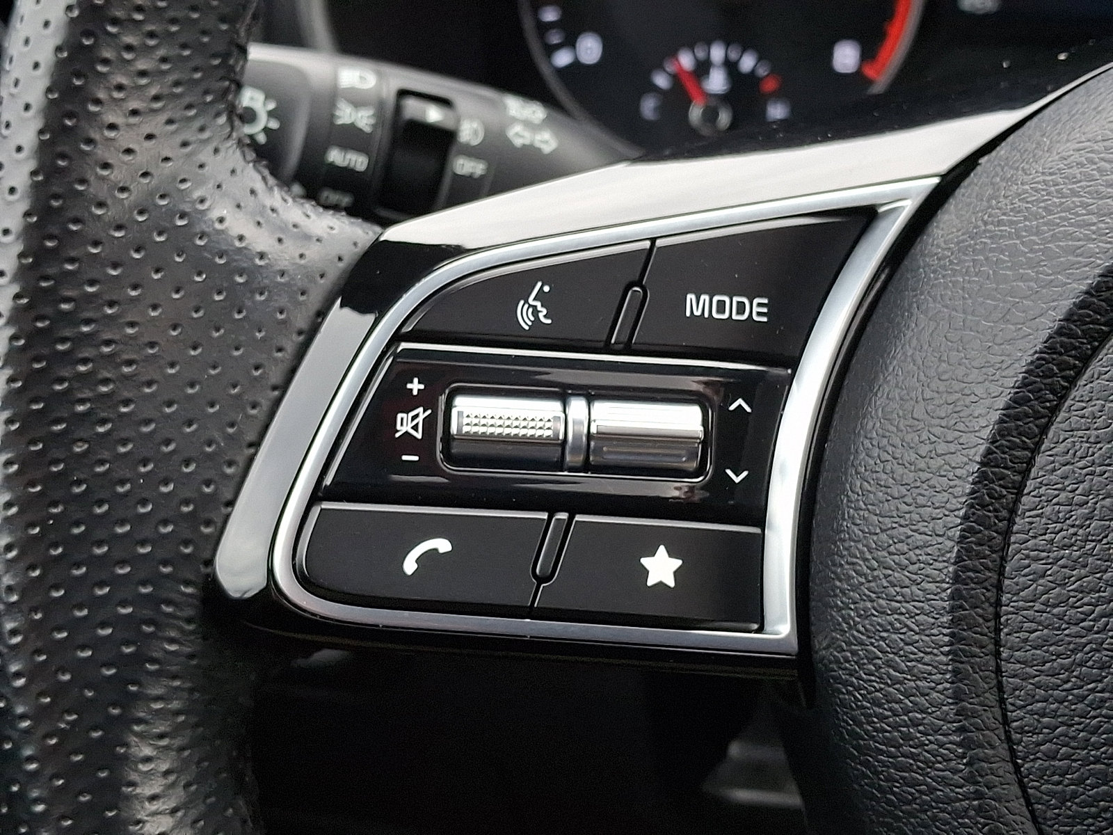 Used 2023 Kia Forte GT-Line w/ GT-Line Premium Package image 22