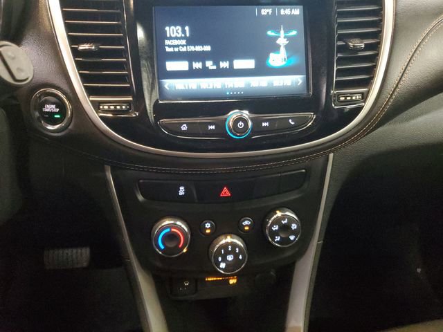 Used 2017 Chevrolet Trax LT w/ LT Convenience Package AWD/4WD image 19
