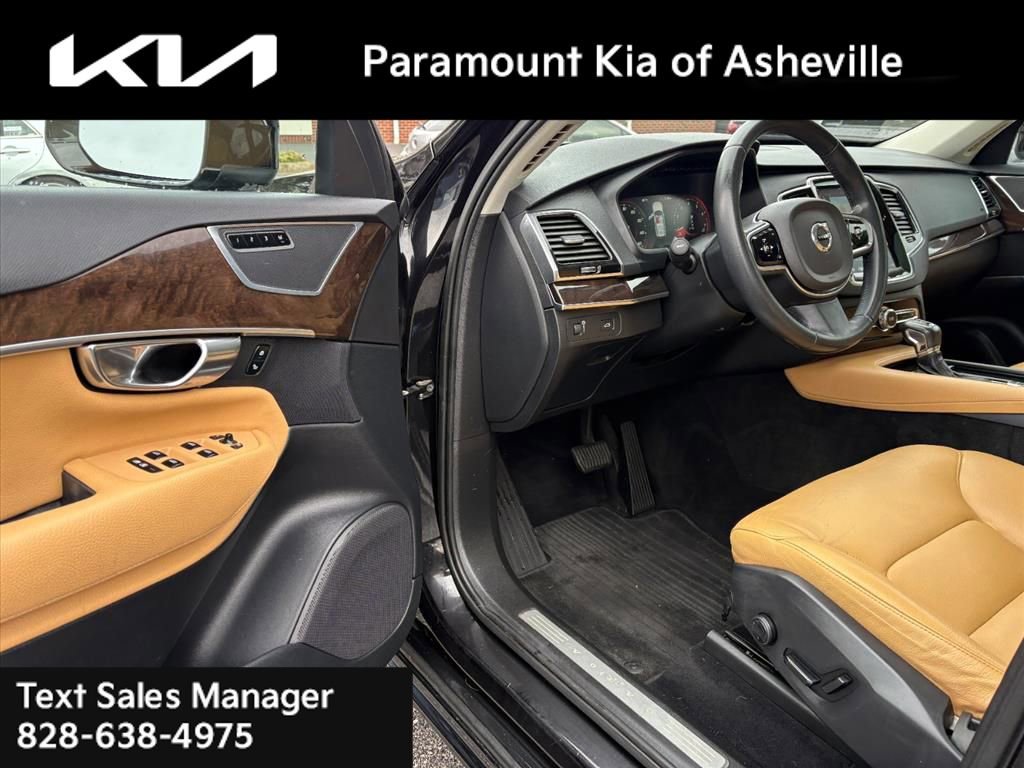 Used 2016 Volvo XC90 T6 Momentum w/ Momentum Plus Package image 17