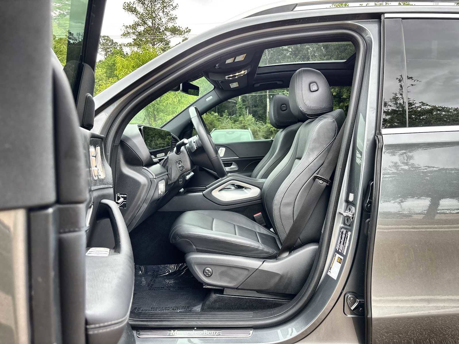 Certified 2025 Mercedes-Benz GLE 450 4MATIC image 2