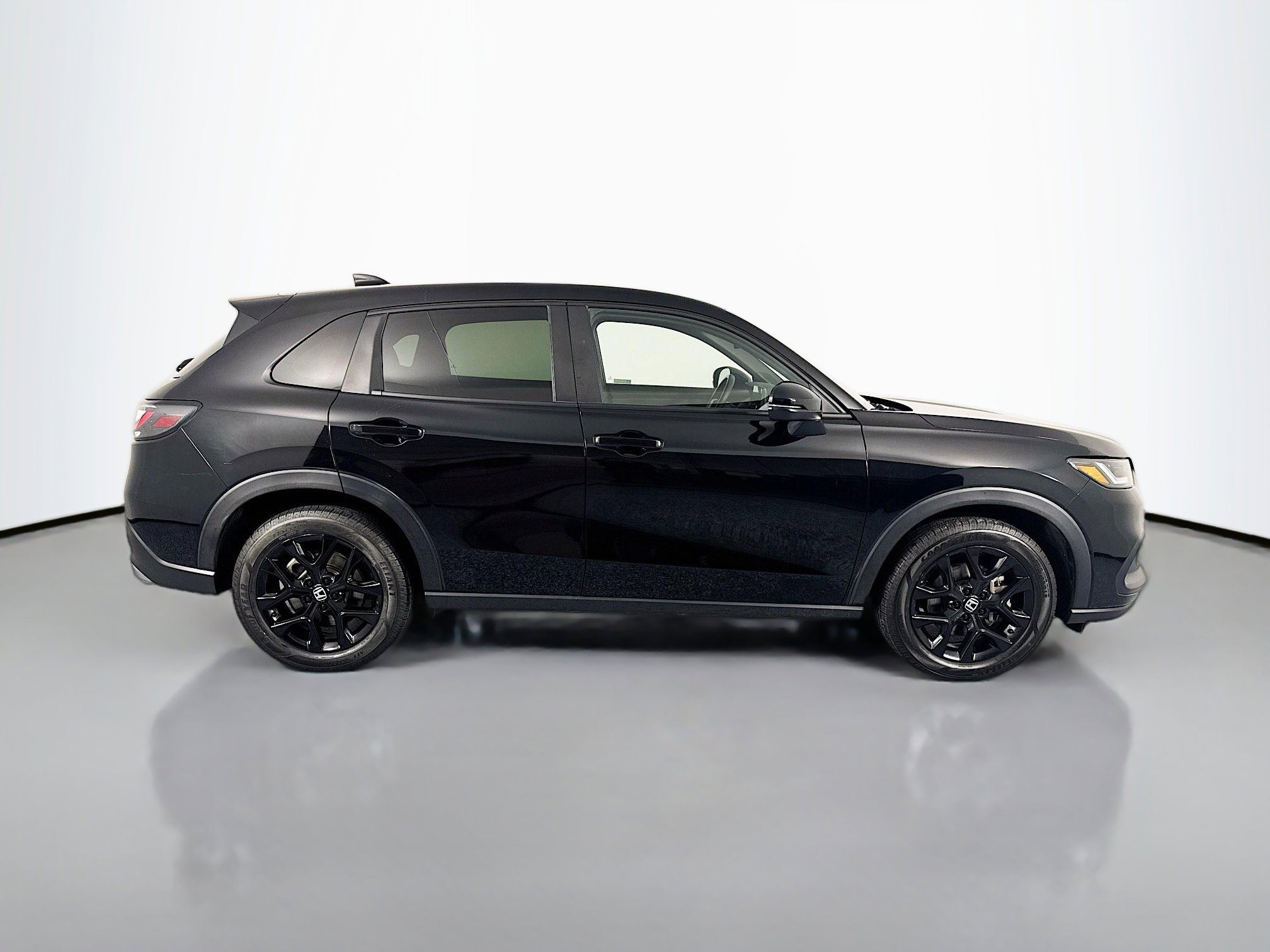 Certified 2023 Honda HR-V Sport image 4