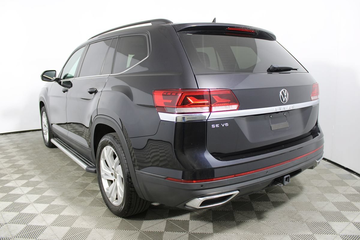 Used 2023 Volkswagen Atlas SE w/ Panoramic Sunroof Package FWD image 4