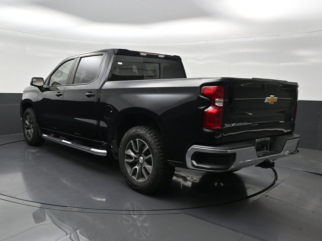 Used 2022 Chevrolet Silverado 1500 LT w/ Convenience Package II RWD image 3