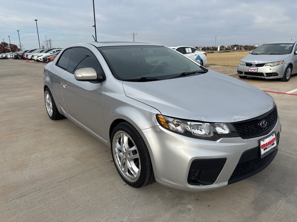 Used 2010 Kia Forte Koup EX image 3