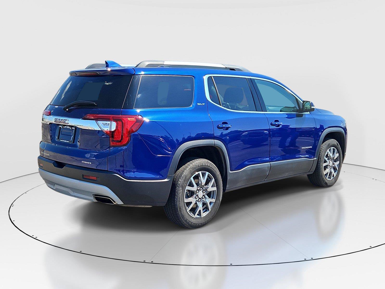 Used 2023 GMC Acadia SLT w/ Preferred Package AWD/4WD image 4