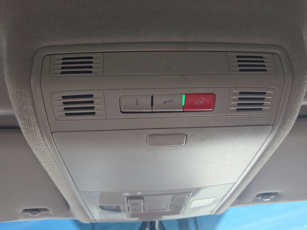 Used 2023 Volkswagen Tiguan S image 34