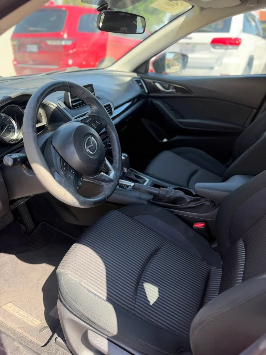 Used 2014 MAZDA MAZDA3 i Touring w/ Moonroof Package 1 FWD image 5