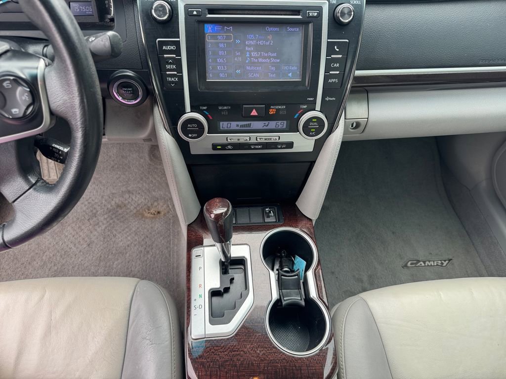 Used 2012 Toyota Camry XLE w/ Leather Pkg FWD image 10