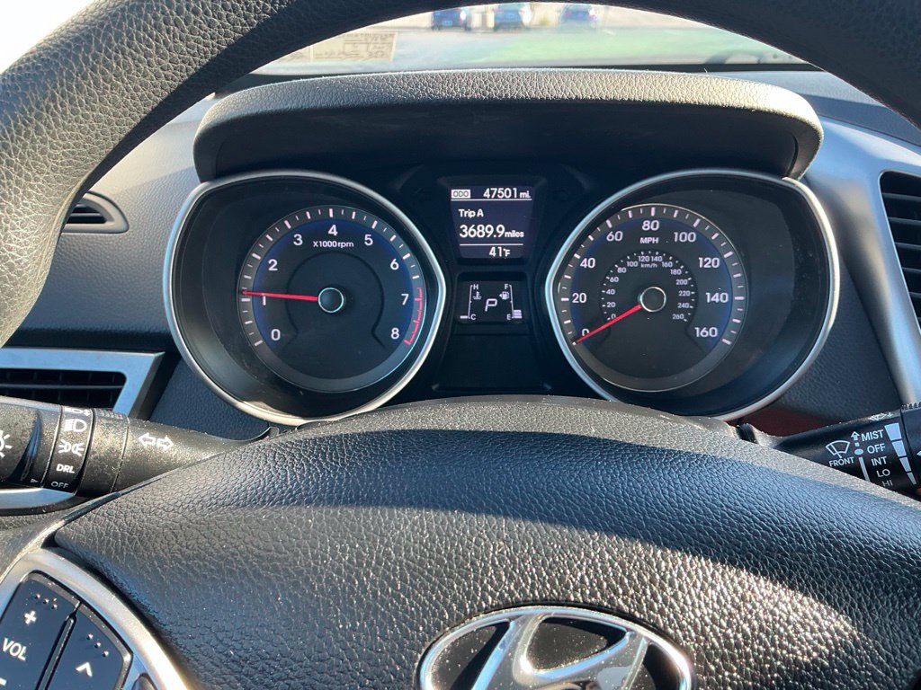 Used 2017 Hyundai Elantra GT FWD image 13