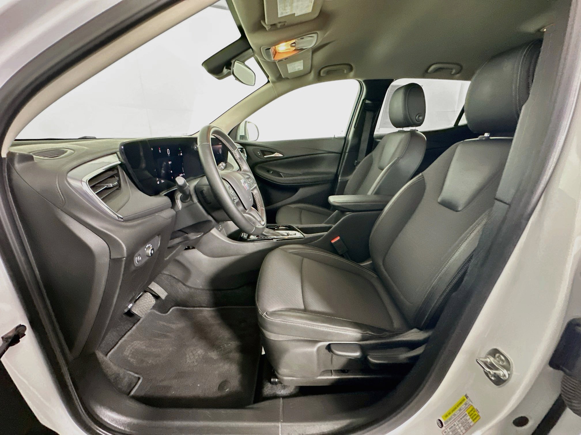 Used 2025 Buick Encore GX Preferred FWD image 13
