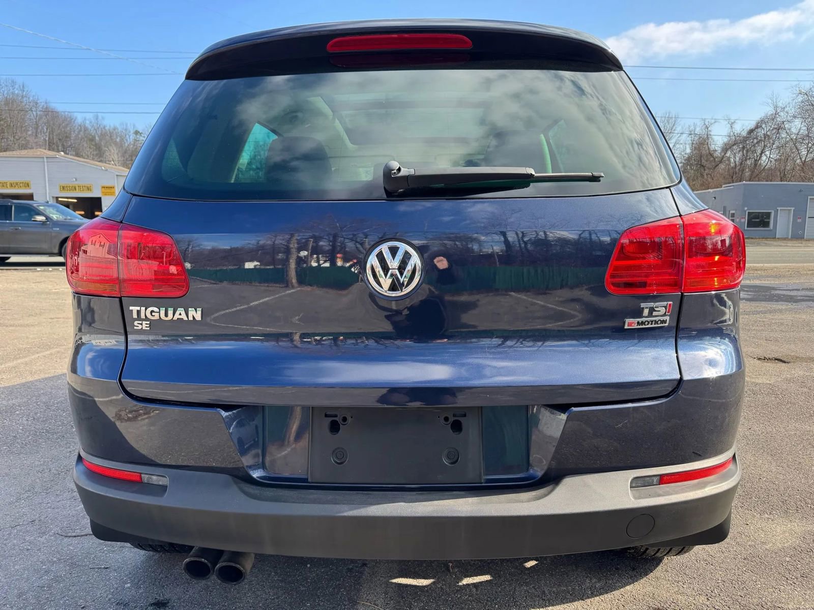 Used 2016 Volkswagen Tiguan SE image 8