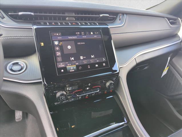 New 2025 Jeep Grand Cherokee Altitude image 10