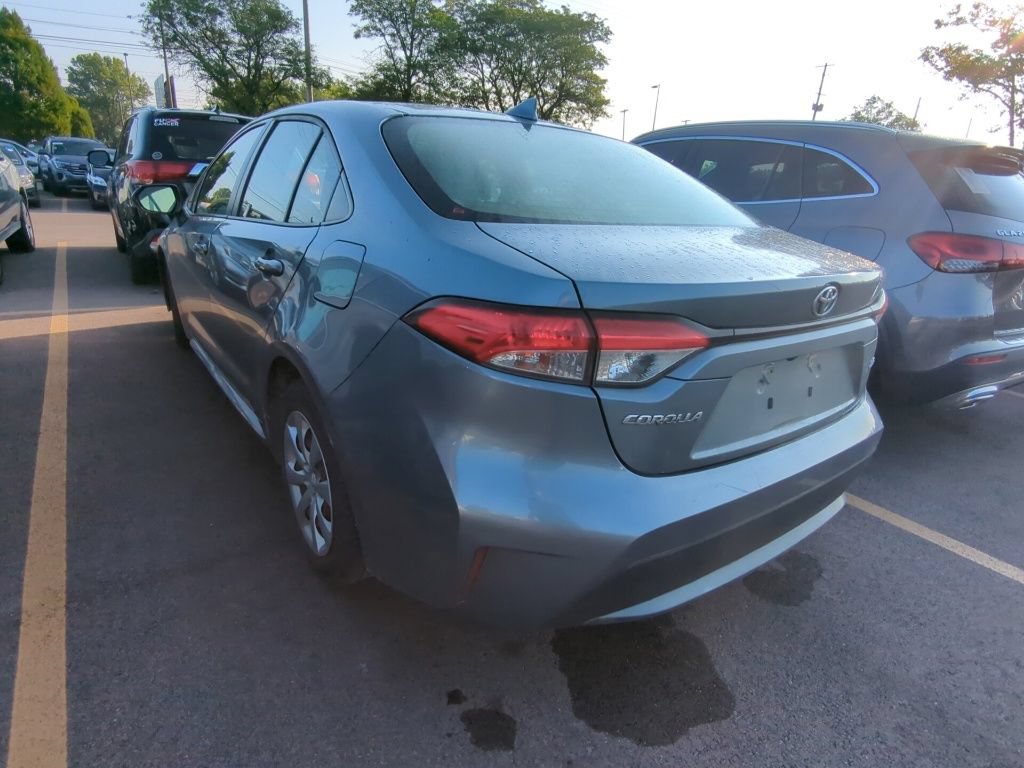 Used 2020 Toyota Corolla LE FWD image 4