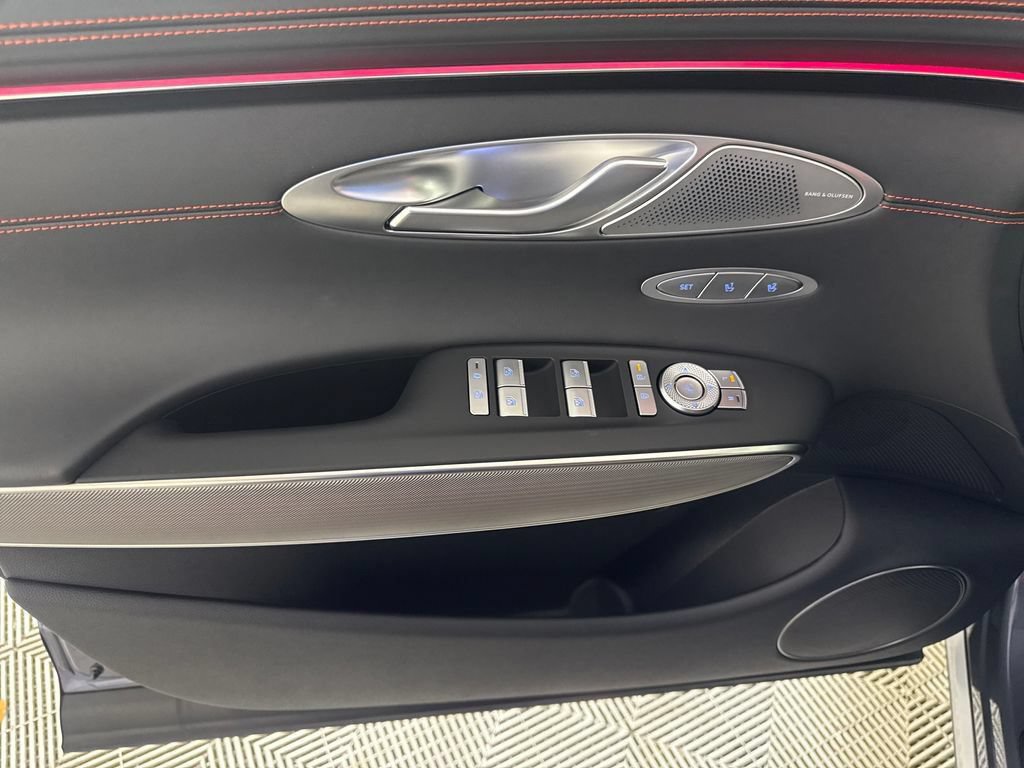 New 2027 Genesis GV70 2.5T Sport Prestige AWD/4WD image 13