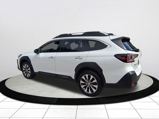 Used 2023 Subaru Outback Touring image 5