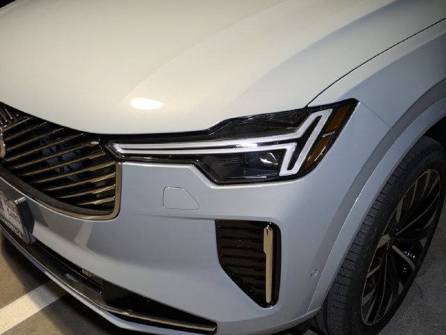 New 2026 Volvo XC90 T8 Ultra w/ Protection Package AWD/4WD image 9