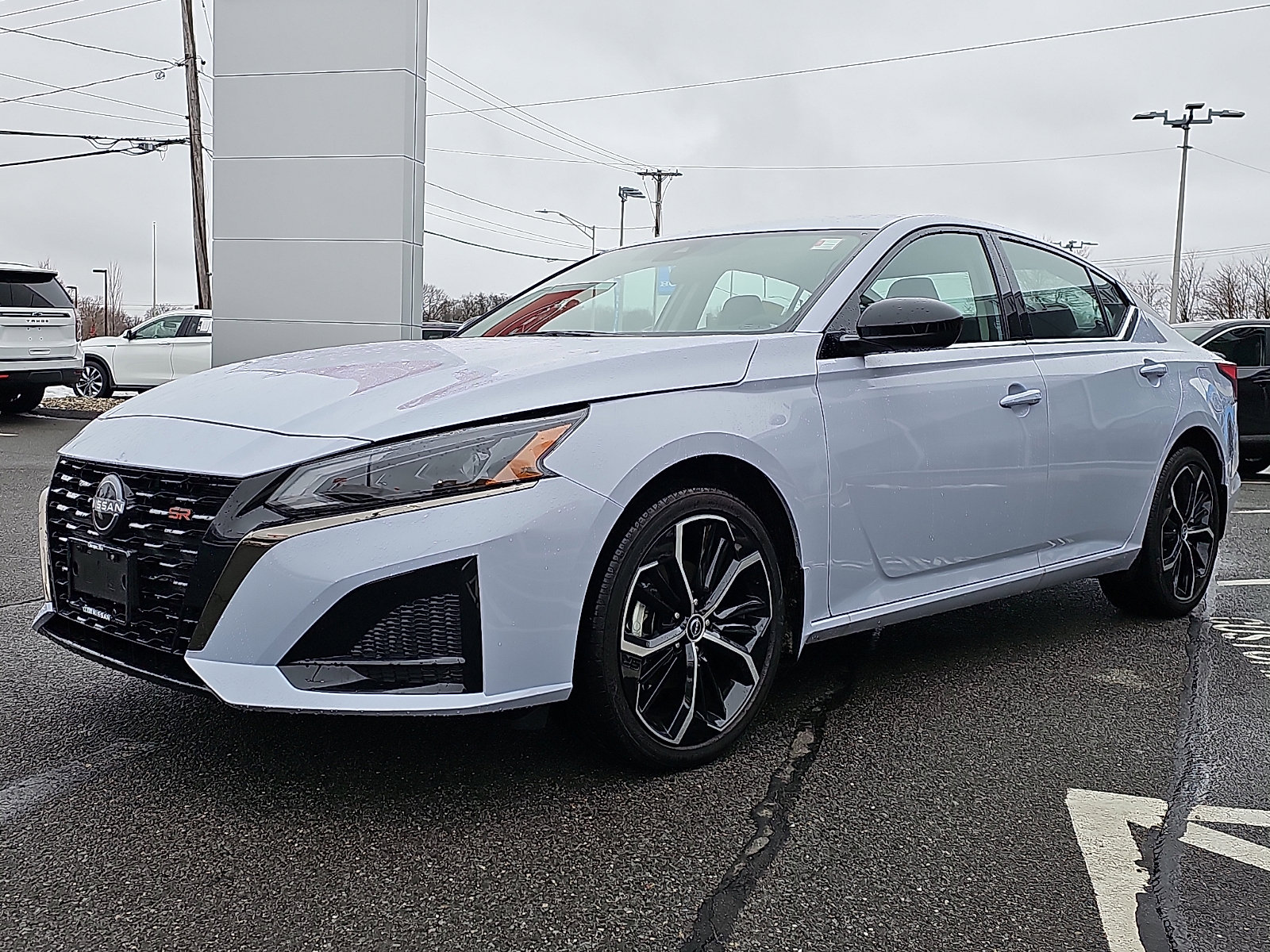 Used 2025 Nissan Altima 2.5 SR image 3