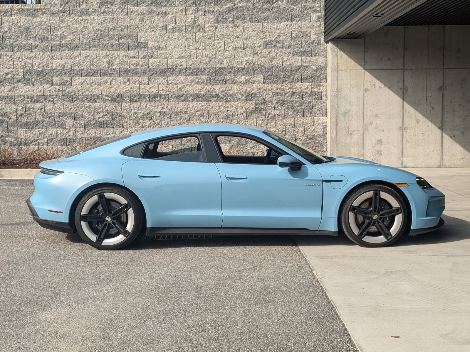 New 2025 Porsche Taycan image 8