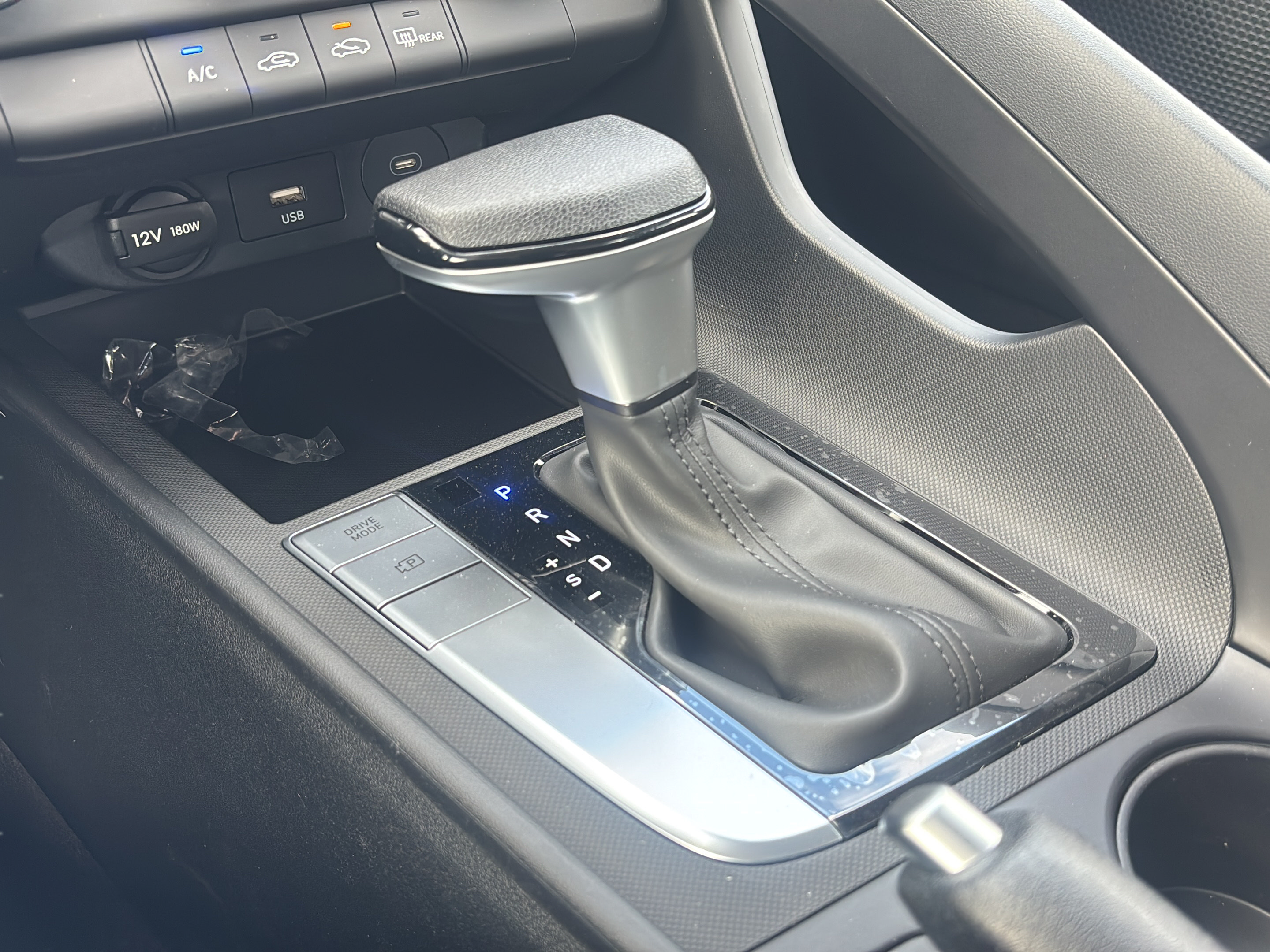 Certified 2026 Hyundai Elantra SE FWD image 18