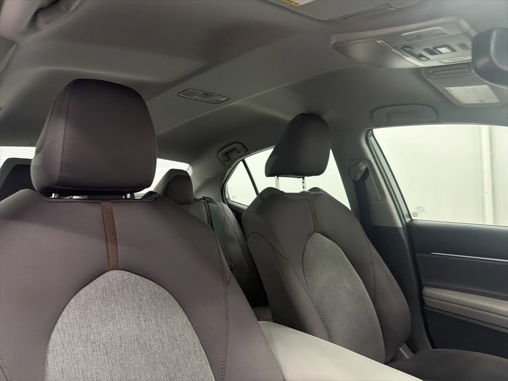 Used 2020 Toyota Camry LE w/ Convenience Package FWD image 29